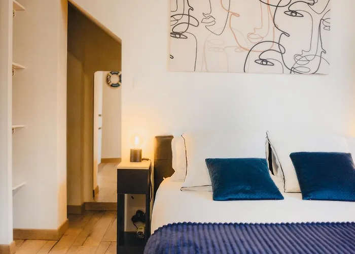 Holiday home 36 2 L Air Marin Penthouse Clim Free Park Ecran Geant Netflix Acces Direct Autoroute Et Narbonne