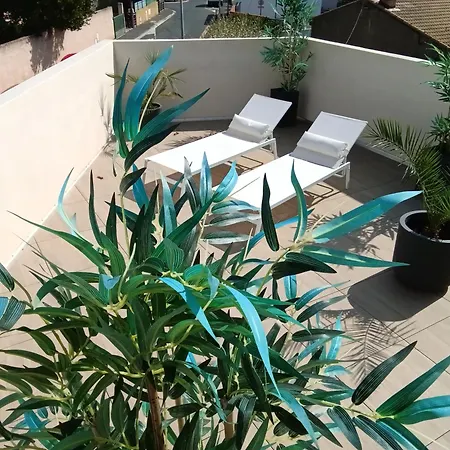 36 2 L'air Marin Penthouse Climatise Netflix Stationnement Gratuit Acces Direct Autoroutes Et Plages 度假居 纳博讷