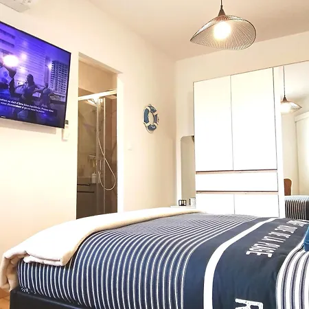 36 2 L'air Marin Penthouse Climatise Netflix Stationnement Gratuit Acces Direct Autoroutes Et Plages 纳博讷