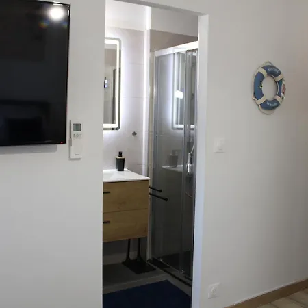 36 2 L'air Marin Penthouse Climatise Netflix Stationnement Gratuit Acces Direct Autoroutes Et Plages * 纳博讷