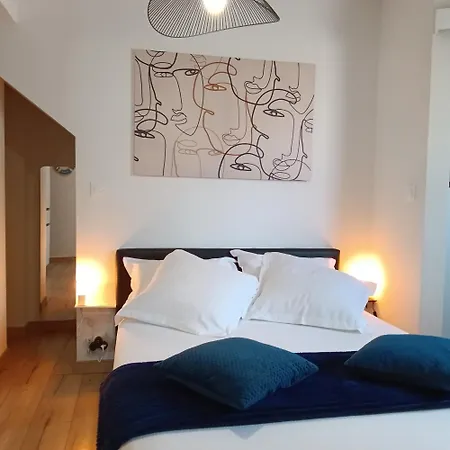 36 2 L'air Marin Penthouse Climatise Netflix Stationnement Gratuit Acces Direct Autoroutes Et Plages