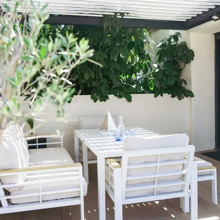 Casa vacanze 36 2 L'air Marin Penthouse Climatise Netflix Stationnement Gratuit Acces Direct Autoroutes Et Plages *