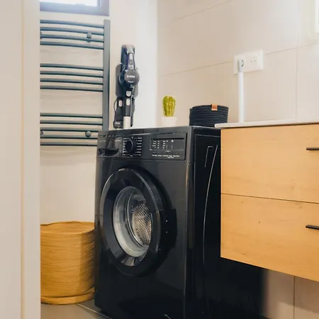 36 2 L'air Marin Penthouse Climatise Netflix Stationnement Gratuit Acces Direct Autoroutes Et Plages 纳博讷