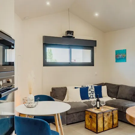 度假居 36 2 L'air Marin Penthouse Climatise Netflix Stationnement Gratuit Acces Direct Autoroutes Et Plages 纳博讷