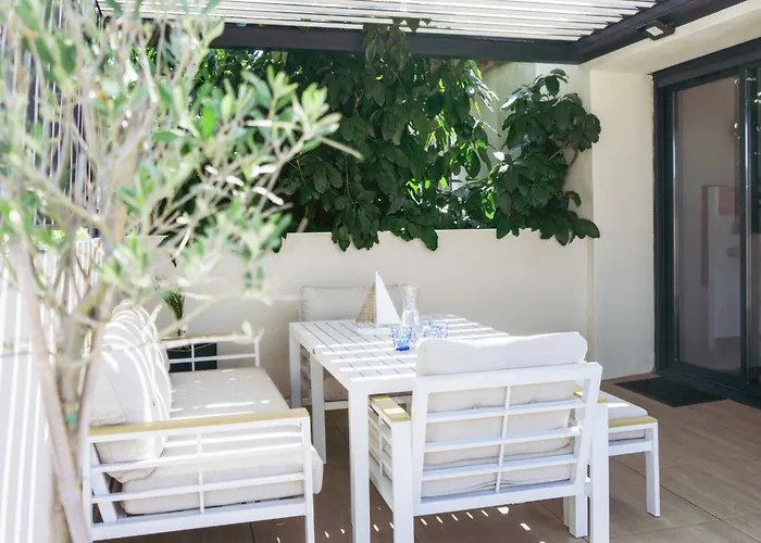 Casa de Férias 36 2 L Air Marin Penthouse Netflix Clim Free Park Navette Grands Buffets Acces Direct Autoroute Et Plages *