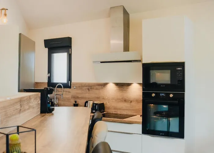 36 2 L Air Marin Penthouse Clim Free Park Ecran Géant Netflix Accès Direct Autoroute Et Сasa de vacaciones Narbona